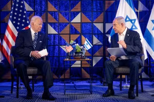Tổng thống Mỹ Joe Biden (trái) và Thủ tướng Israel Benjamin Netanyahu