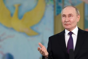 Tổng thống Nga Vladimir Putin trả lời các câu hỏi của truyền thông Nga sau chuyến thăm cấp nhà nước tới Uzbekistan, ngày 28/5/2024.