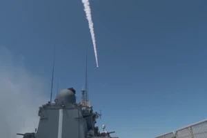 Nga tấn công tên lửa vào một nhà máy lọc dầu và kho nhiên liệu ở Kremenchug, Ukraine, ngày 10/4/2024