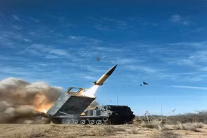 Hệ thống tên lửa chiến thuật Lục quân tầm xa (ATACMS) của Mỹ