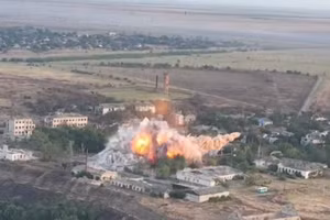 Một sở chỉ huy của Ukraine ở khu vực Kharkov bị san phẳng trong cuộc không kích mới đây của Nga