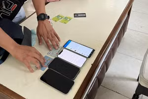 Công an thu giữ tang vật. Ảnh: Công an. 