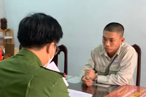 Bị can Nguyễn Văn Mến tại cơ quan công an. Ảnh: Công an. 