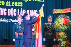 Sở GD&ĐT Quảng Trị vinh dự đón nhận Huân chương Độc lập hạng Ba của Chủ tịch nước trao tặng.