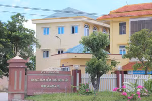 Lãnh đạo CDC Quảng Trị bị kỷ luật do mắc nhiều sai phạm trong lãnh đạo, đấu thầu mua sắm thiết bị xét nghiệm.