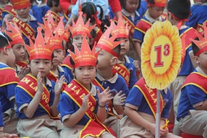 Học sinh tại TP Thủ Đức trong ngày khai giảng. Ảnh minh hoạ 