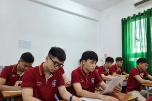 Học sinh khối 12 Trường THCS-THPT Đào Duy Anh, TP.HCM được hướng dẫn làm hồ sơ dự thi tốt nghiệp THPT và xét tuyển ĐH, CĐ 2021.