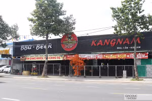 Các nhà hàng với công suất phục vụ lớn cũng tạm đóng cửa theo yêu cầu của UBND tỉnh