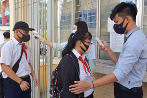 Y tế trường học cần được quan tâm để công tác chăm sóc sức khỏe cho học sinh tốt hơn. Ảnh: Quốc Ngữ