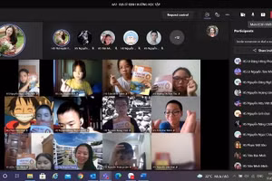 Tiết học trực tuyến của Trường THCS & THPT Phenikaa (Hà Nội) trong thời điểm giãn cách xã hội.