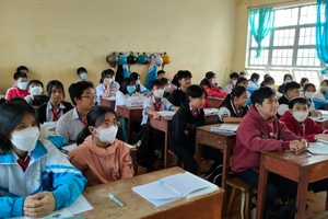 Học sinh Trường THCS Hùng Vương (thị trấn Ia Kha, huyện Ia Grai, Gia Lai) mong sớm được hỗ trợ máy tính bảng. 