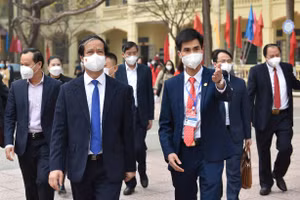 Bộ trưởng Nguyễn Kim Sơn thăm Trường THCS Thân Nhân Trung (Việt Yên – Bắc Giang) nhân chuyến làm việc tại Bắc Giang năm 2021.