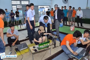 Doanh nghiệp tham gia và theo dõi trực tiếp các sản phẩm do sinh viên Trường ĐH Lạc Hồng nghiên cứu, ứng dụng vào cuộc sống.