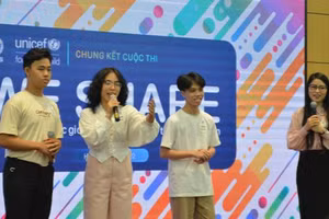 Giáo dục giới tính cho học sinh thông qua các cuộc thi.