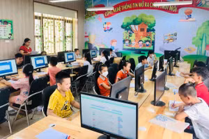 Từ năm học 2022 - 2023, học sinh lớp 3 có thêm các môn học bắt buộc là Tiếng Anh và Tin học.