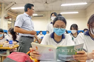 Học sinh Trường THPT Trần Khai Nguyên (Q.5, TPHCM) trong giờ học môn Lịch sử. Ảnh: INT