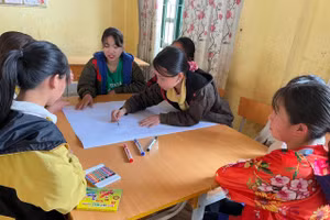 Mỗi trường học có bộ quy tắc ứng xử riêng, phù hợp với học sinh và điều kiện thực tế địa bàn.