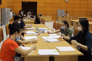 Các địa phương đang gấp rút hoàn thành công tác chấm thi tốt nghiệp THPT năm 2022.