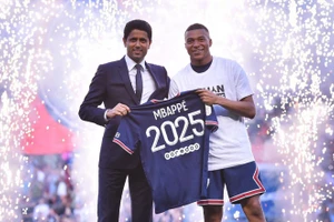 Hợp đồng mới với Kylian Mbappe là nguyên nhân khiến PSG bị phạt.