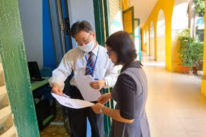 Ứng viên tham dự vòng 1 kỳ thi tuyển dụng viên chức ngành GD&ĐT TPHCM năm học 2022 - 2023.