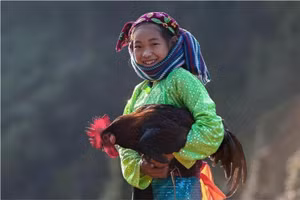 Triển lãm chợ phiên Đồng Văn quy tụ 60 bức ảnh độc đáo về văn hoá vùng cao Hà Giang.