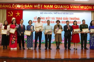  25 tập thể, cá nhân được trao giải thưởng phát triển văn hóa đọc năm 2022