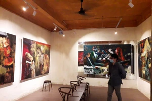 Triển lãm 'Xứ thần kinh' diễn ra tại không gian nghệ thuật Mây Artspace (36/70 Nguyễn Gia Trí, quận Bình Thạnh – TPHCM) đến hết ngày 23/10.