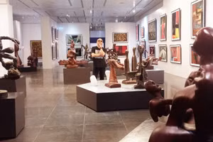 Không gian triển lãm của hoạ sĩ Ngô Xuân Bính