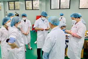 Cán bộ, giảng viên, sinh viên Trường ĐH Dược Hà Nội. Ảnh: Website nhà trường.