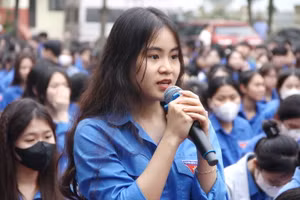 Học sinh Trường THPT Đức Hợp (Hưng Yên) đặt câu hỏi: Có nên đi làm sau tốt nghiệp THPT?