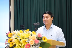 GS.TS Nguyễn Ngọc Long - Hiệu trưởng trường Đại học Giao thông vận tải là 1 trong 21 nhà giáo được Chủ tịch nước phong tặng danh hiệu Nhà giáo Nhân dân.