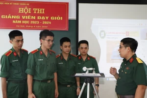 Một tiết thi thực hành của giảng viên.