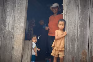 Bôn Lách Ló có 99% hộ nghèo và cận nghèo.