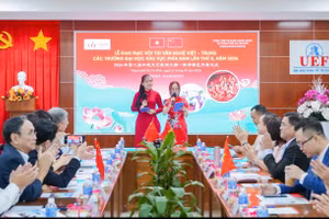 Quang cảnh buổi khai mạc.