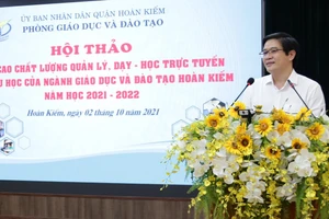 Ông Thái Văn Tài, Vụ trưởng Vụ Giáo dục Tiểu học (Bộ GD&ĐT) phát biểu tại hội thảo.