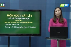 Giáo viên Thái Bình dạy học trên truyền hình.