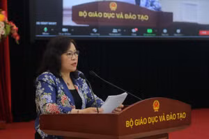 Thứ trưởng Bộ GD&ĐT Ngô Thị Minh phát biểu khai mạc hội nghị.