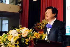 Thứ trưởng Nguyễn Hữu Độ phát biểu tại Hội nghị.