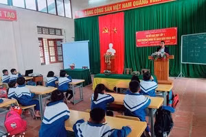 Hội nghị sơ kết dạy học lớp 1 theo chương trình GDPT mới 2018 tại trường Tiểu học Sơn Long, Hương Sơn, Hà Tĩnh. Ảnh: website nhà trường