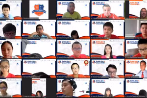 Vòng tranh biện đối kháng trực tuyến gay cấn tại English Champion 2021.