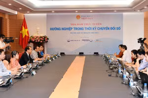 Tọa đàm trực tuyến Hướng nghiệp trong thời kỳ chuyển đổi số