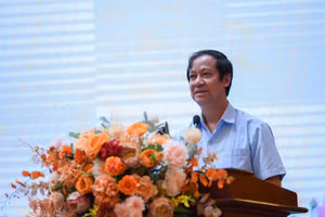 Bộ trưởng Nguyễn Kim Sơn chia sẻ chương trình hành động của người ứng cử nếu trở thành Đại biểu Quốc hội khóa XV. 