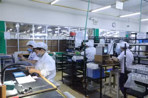 Hà Nội duy trì tăng trưởng kinh tế khá trong 8 tháng năm 2021.