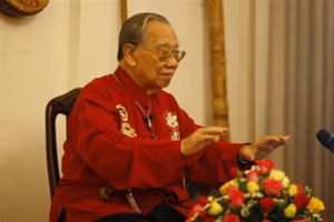 GS Trần Văn Khê là người có công lớn trong việc giữ gìn và quảng bá âm nhạc cổ truyền ra với thế giới.