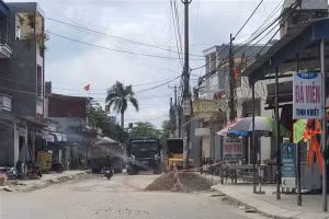 Công trình đường 36 từ cầu An Thắng đến cầu Nghệ, xã Tân Dân, huyện An Lão đang được thi công.