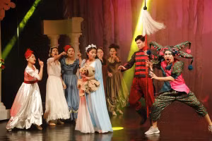 Nghệ sĩ sân khấu thời Covid: Mong được cống hiến… mệt nhoài