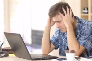 Sinh viên Mỹ thuê người làm bài tập thuê.