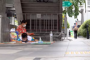 Phumeakkawut phải nghỉ học vì hoàn cảnh gia đình.