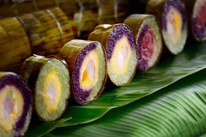 Bánh chưng ngũ sắc.