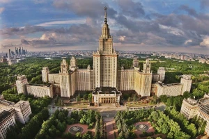 Trường Đại học Moscow.